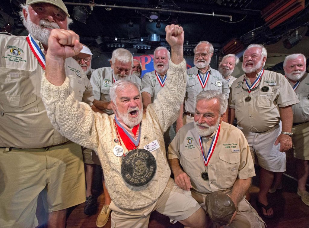 Los Hemingway de Cayo Hueso piden a los floridanos usar mascarilla