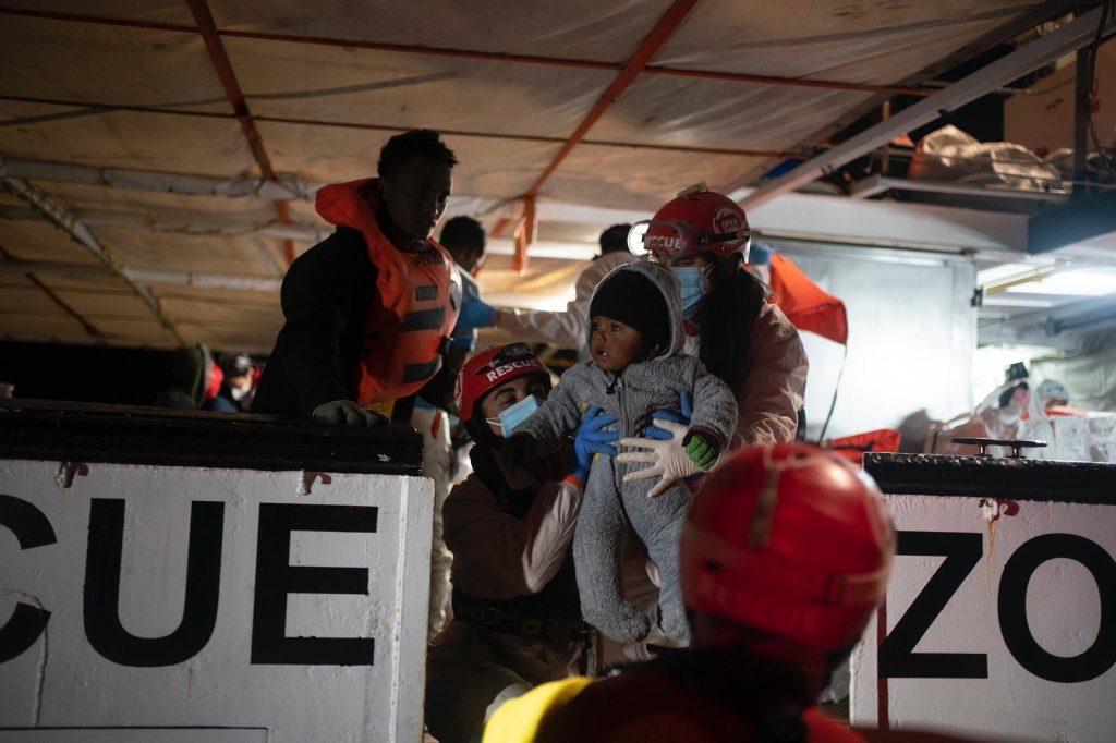 Open Arms pide desembarco para más de 260 migrantes