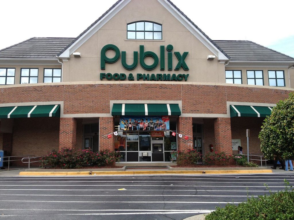 Publix genera polémica por donación para mitin previo al asalto del Capitolio