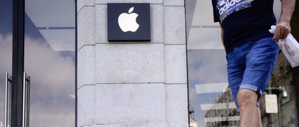 Apple trabaja en sus primer casco de realidad virtual