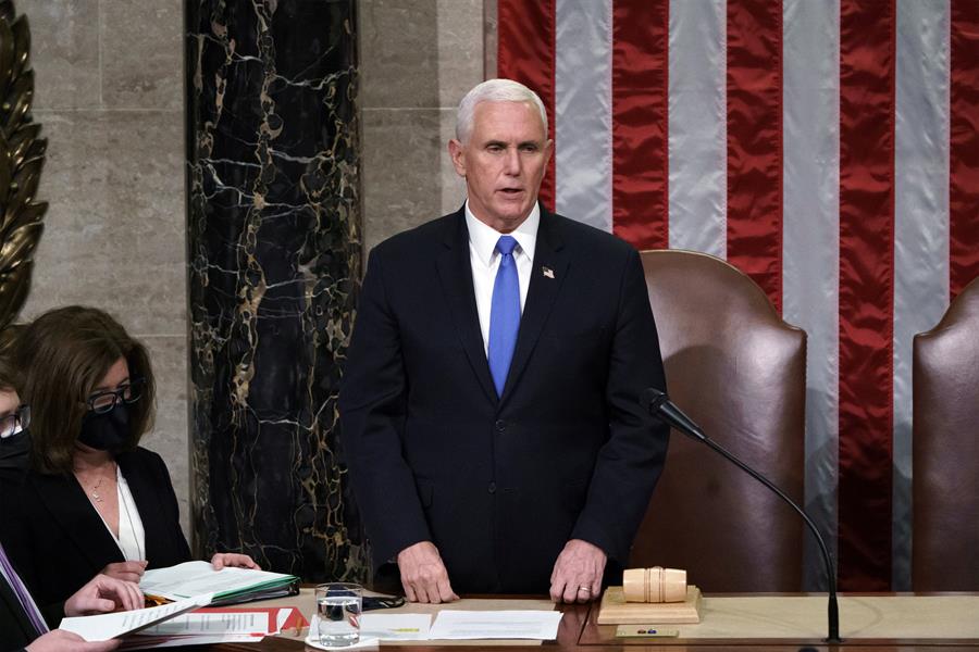 ¿Está considerando Mike Pence invocar la Enmienda 25?