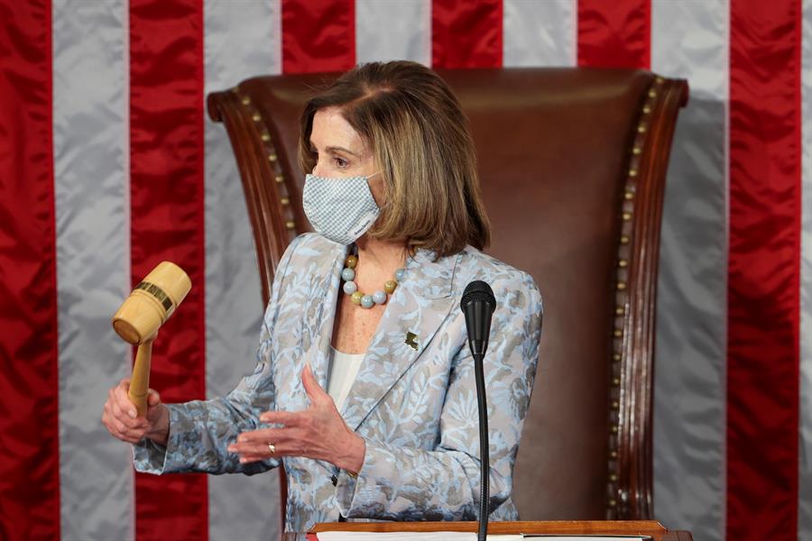 Nancy Pelosi reelegida como presidenta de la Cámara Baja con estrecha mayoría