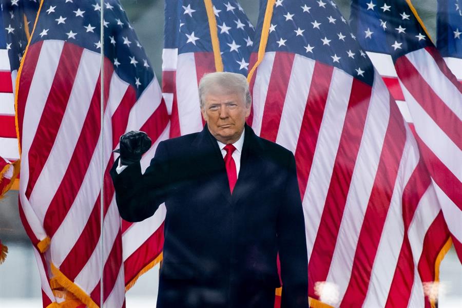 Trump evalúa la posibilidad del autoindulto