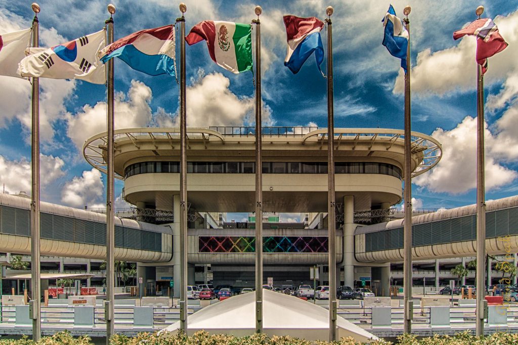 Aeropuerto de Miami batió récord de volumen de carga en 2020