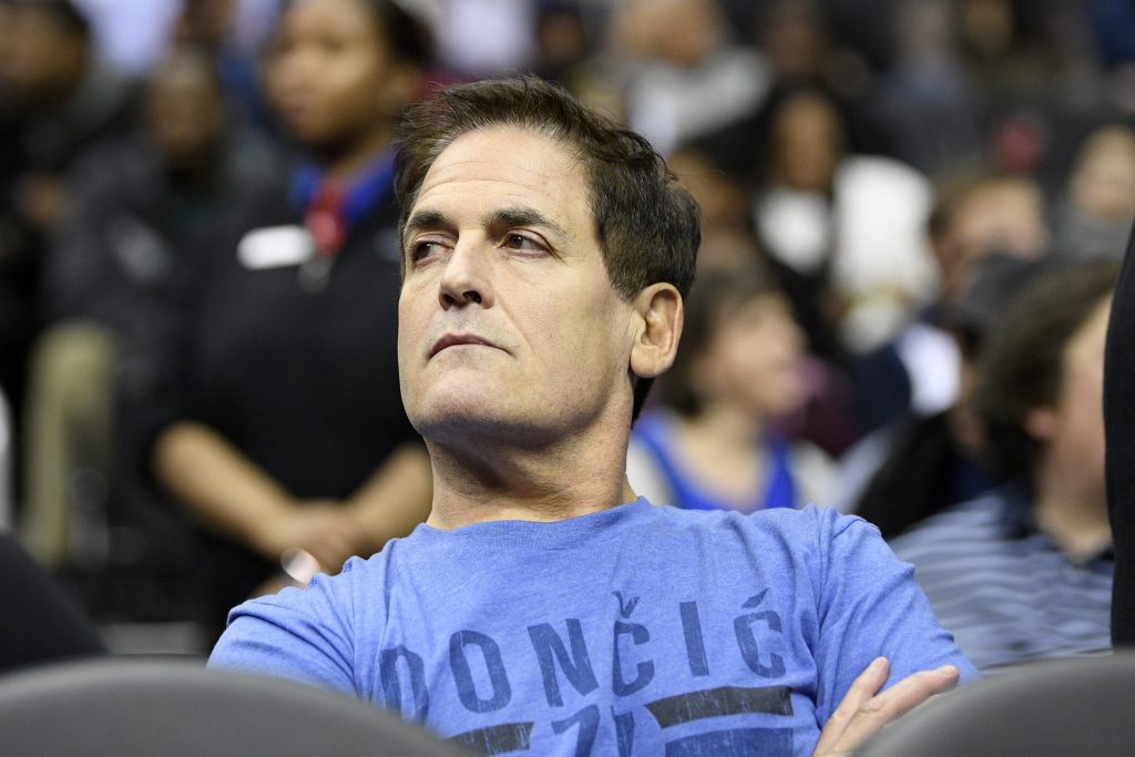 Por "hipócrita" y falta de respeto piden a Mark Cuban que venda a los Dallas Mavericks