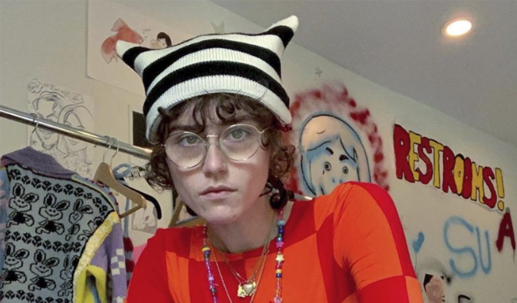 Se llama Ella Emhoff