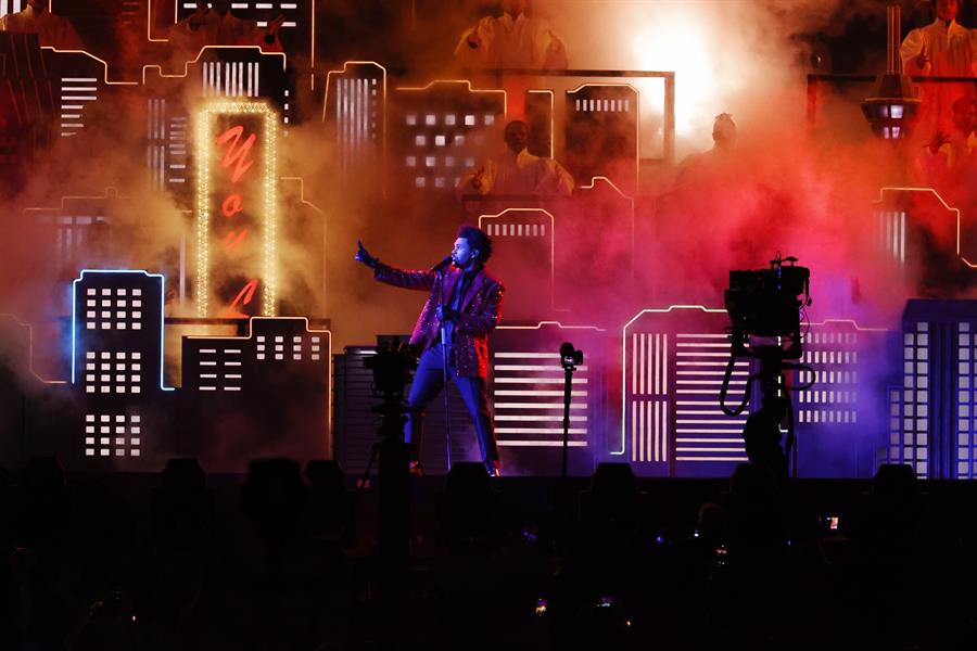 The Weeknd no fue el único que brilló en el espectáculo del Super Bowl