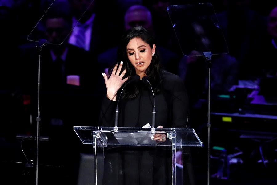 Vanessa Bryant indignada por letra "irrespetuosa" de Meek Mill