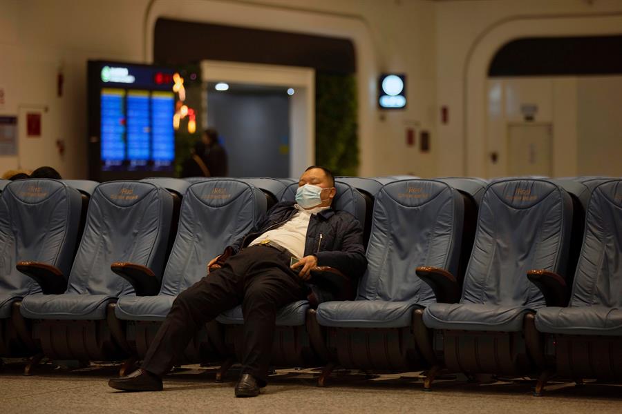Tendrás que vacunarte contra la COVID-19 si quieres viajar a otro país: pedirán un certificado
