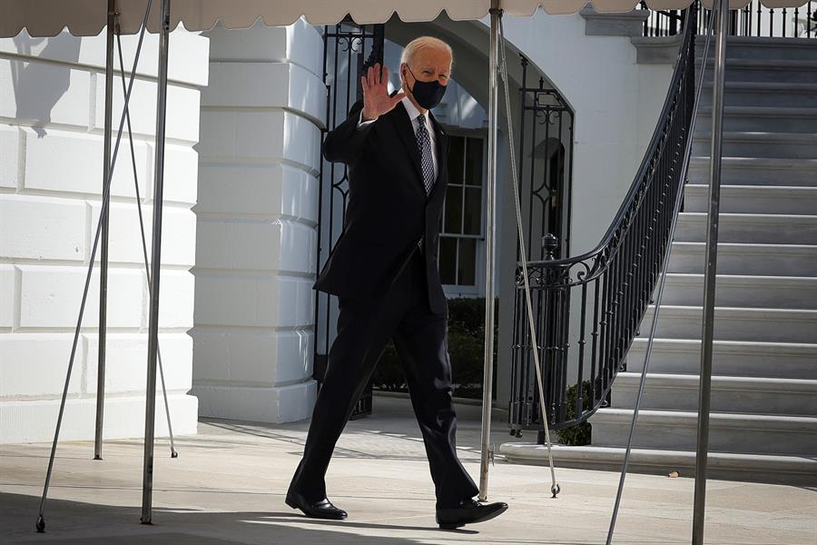 Biden habilita centro de convenciones para acoger a 2.300 menores