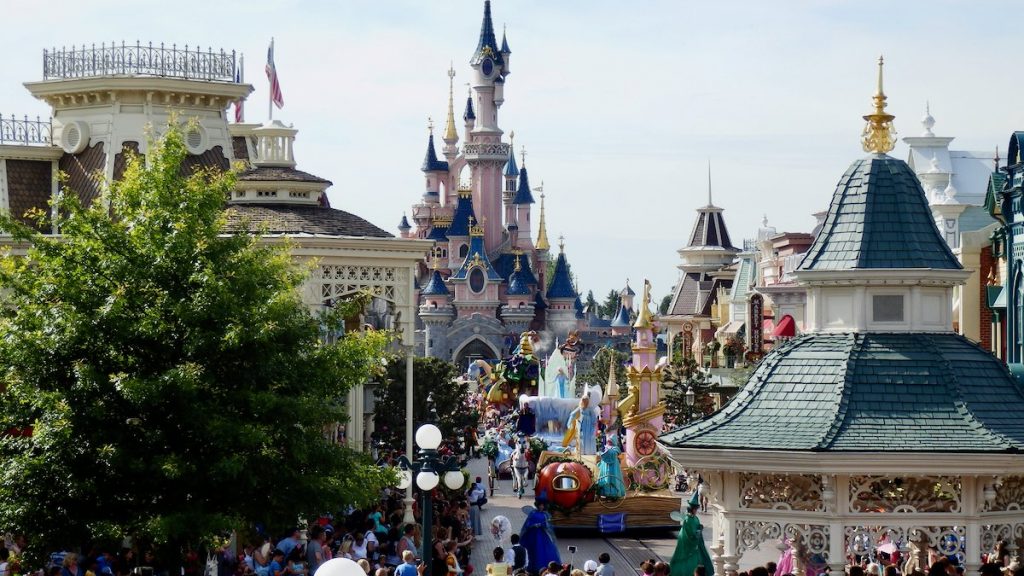 El día que todos estábamos esperando ya casi ha llegado Disneyland reabrirá el 30 de abril