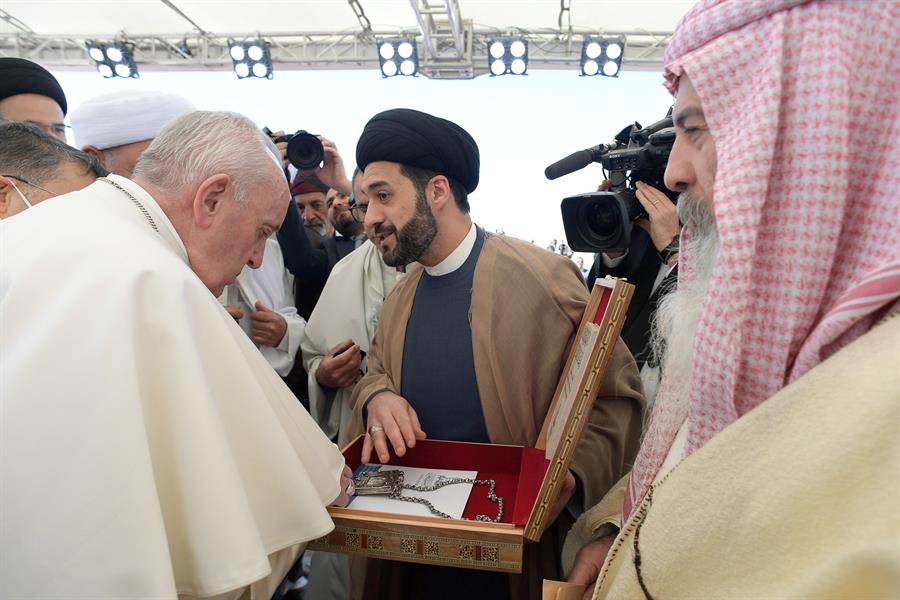 El papa Francisco se reunió con el ayatolá Al Sistani en Nayaf