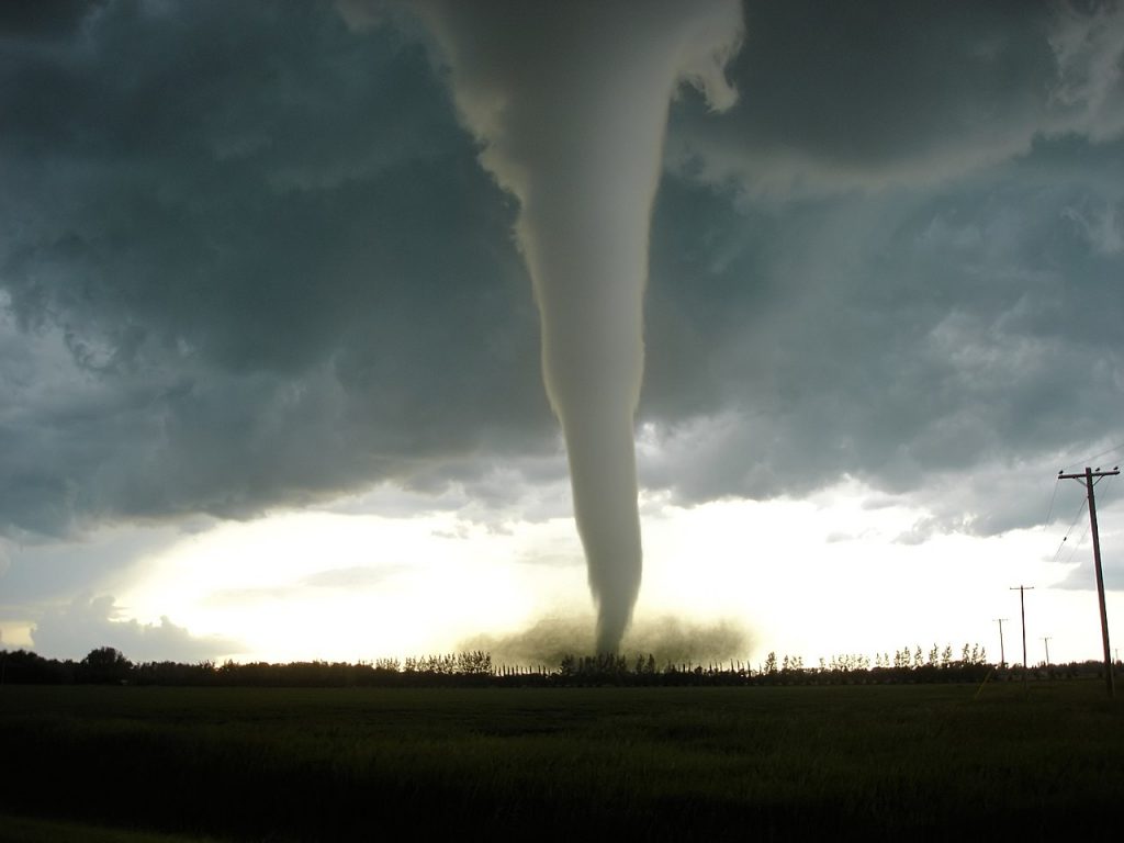 Más de 20 tornados azotan el sur de los Estados Unidos
