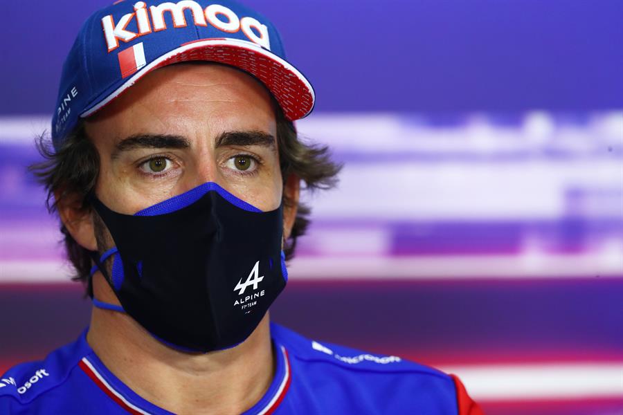 Fernando Alonso se mostró sorprendido por el debate de su edad: "No soy tan mayor, Hamilton domina la F1 con 36 años"