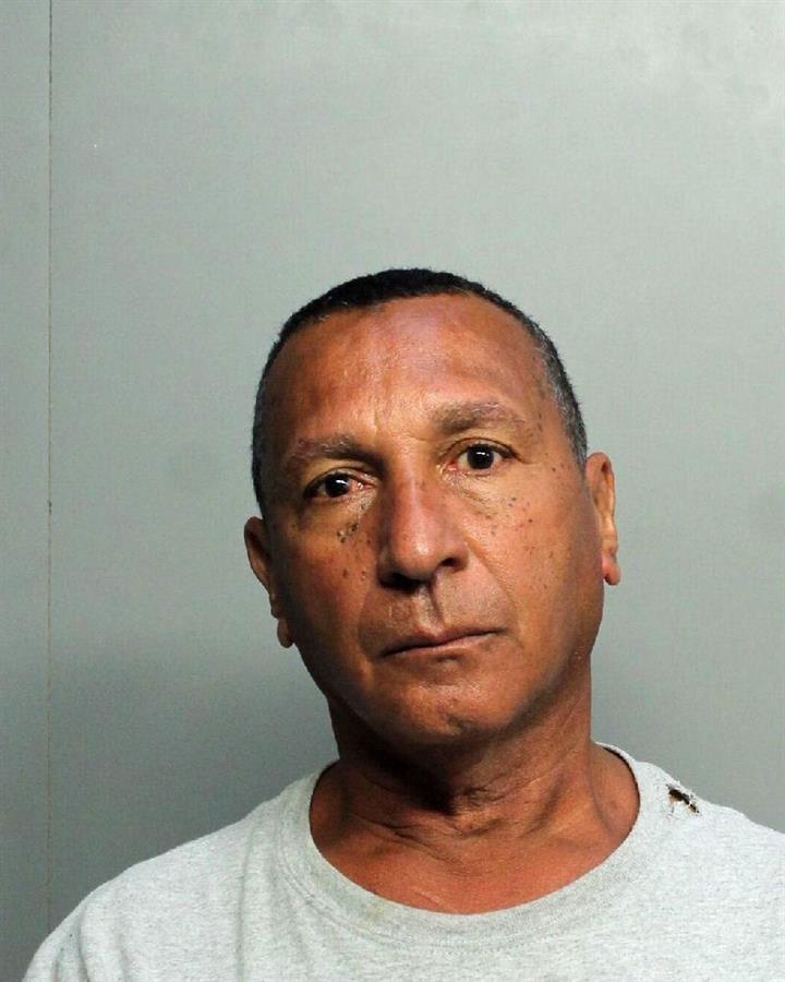 Hispano es detenido en Miami por apuntar con un láser a los aviones