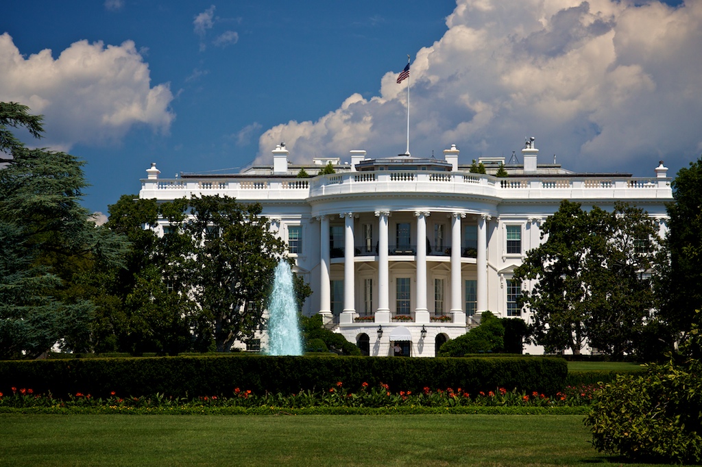 Hondureños viajan a la Casa Blanca para pedir TPS a Biden