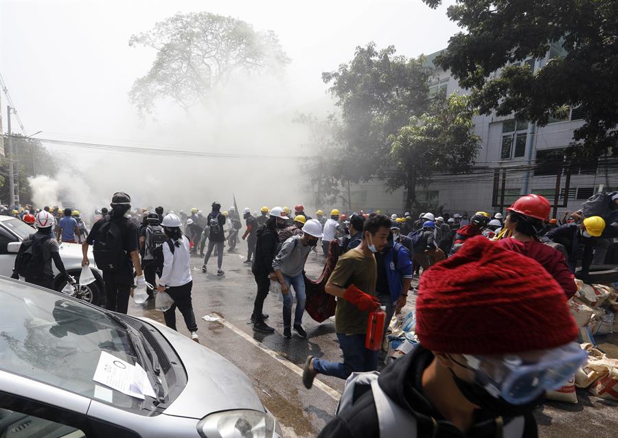 "El día más sangriento": al menos 38 muertos durante jornada de protestas en Birmania