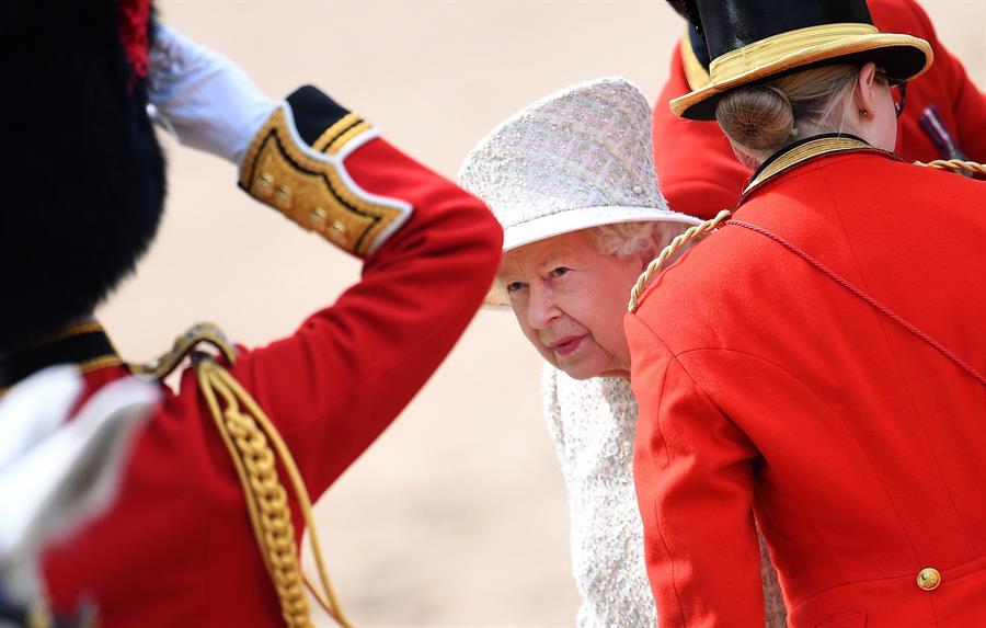 La monarquía británica quiere fomentar la diversidad entre sus empleados y tomará medidas