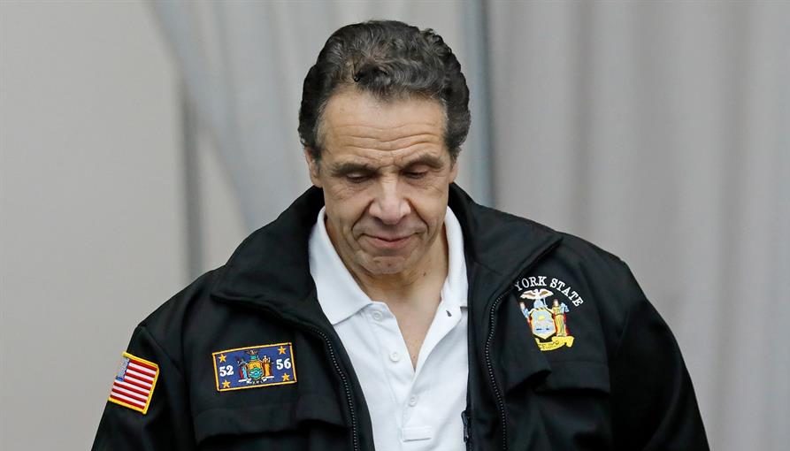 Líder demócrata del Senado de Nueva York pide la renuncia de Cuomo "por el bien del estado"