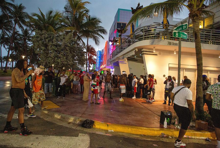 Sin incidentes transcurre el segundo fin de semana de toque de queda en Miami Beach