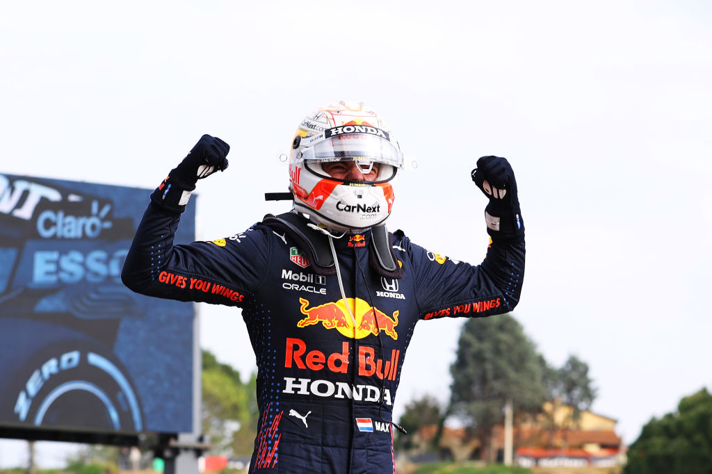 Desastroso Gran Premio de Emilia Romaña le dio la victoria a Verstappen
