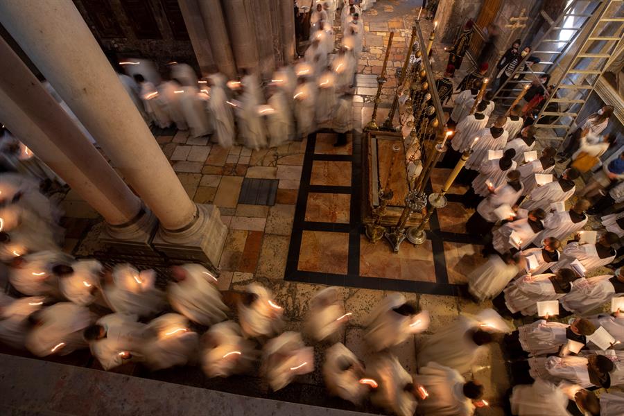 Jerusalén comienza el Jueves Santo con una misa en el Santo Sepulcro