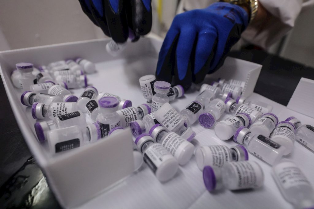 Siete muertos en el Reino Unido por coágulos tras vacunarse con AstraZeneca