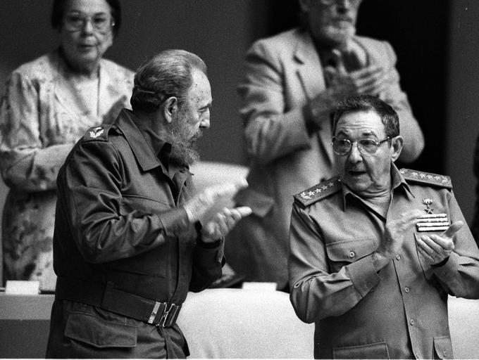 CIA revela intentos para asesinar a Fidel y Raúl Castro