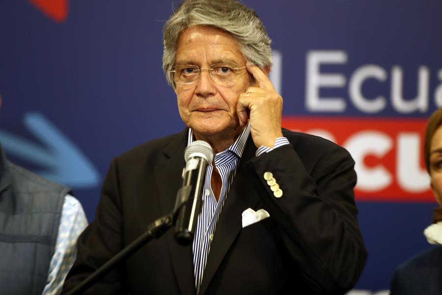 "Tenemos que ser coherentes": Lasso prometió amplia regularización de la migración venezolana