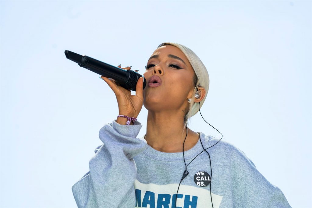 Ariana Grande se casa en secreto con Dalton Gómez