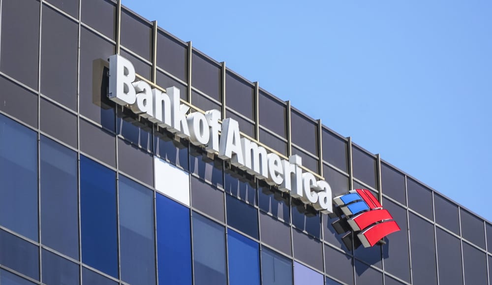 Bank of America subirá su sueldo mínimo a 25 dólares por hora para 2025