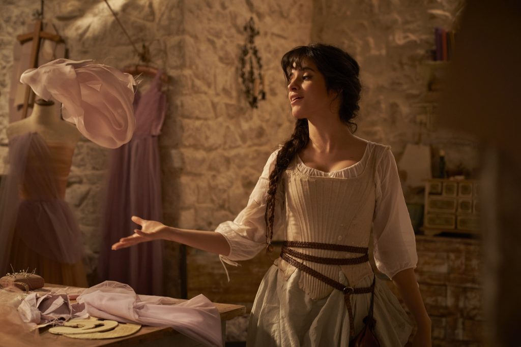 La Cinderella de Amazon Prime también canta es Camila Cabello