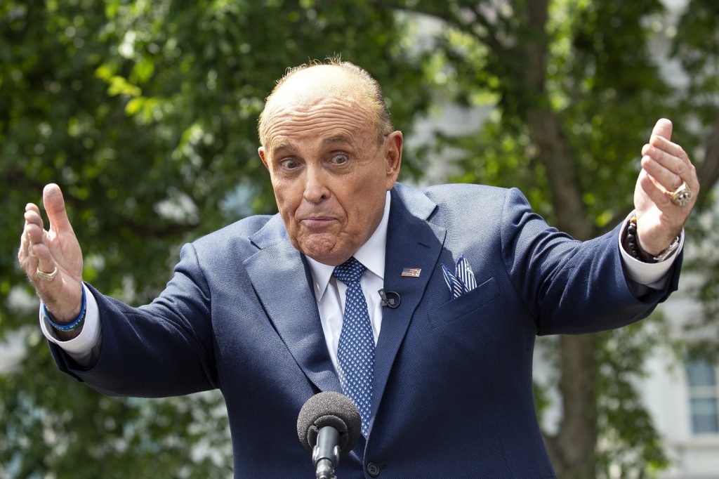 Sus palabras eran hiperbólicas Giuliani afirmó que él no pidió una insurrección en el Capitolio