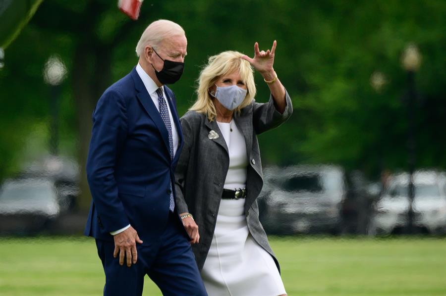 Jill Biden se alía con Jennifer Garner para promover vacunas en adolescentes