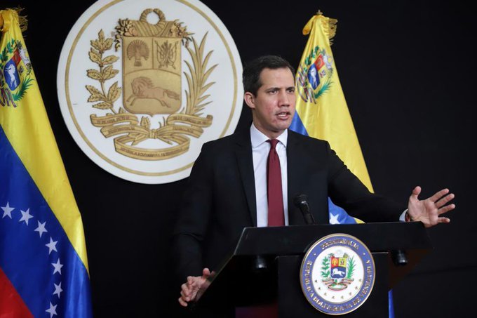 Guaidó conversa con Noruega para que medie en negociación con Maduro
