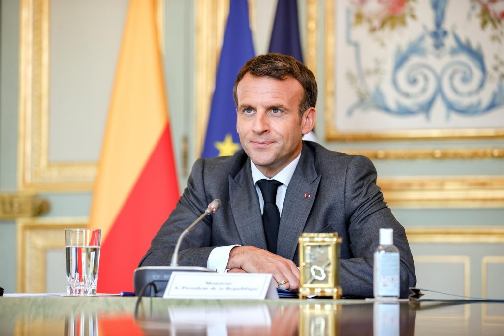 Emmanuel Macron recibió la vacuna contra la COVID-19
