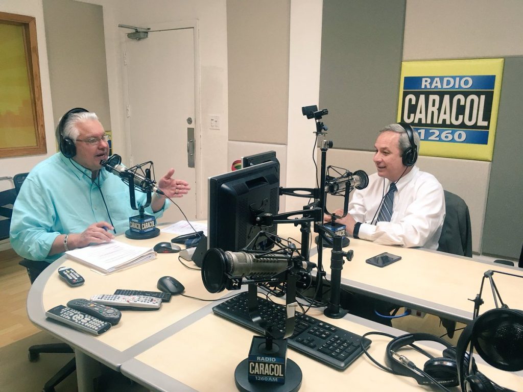Piden detener traspaso de Caracol Radio en Miami