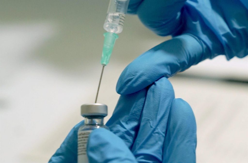 EEUU autorizaría el uso de la vacuna Pfizer en adolescentes