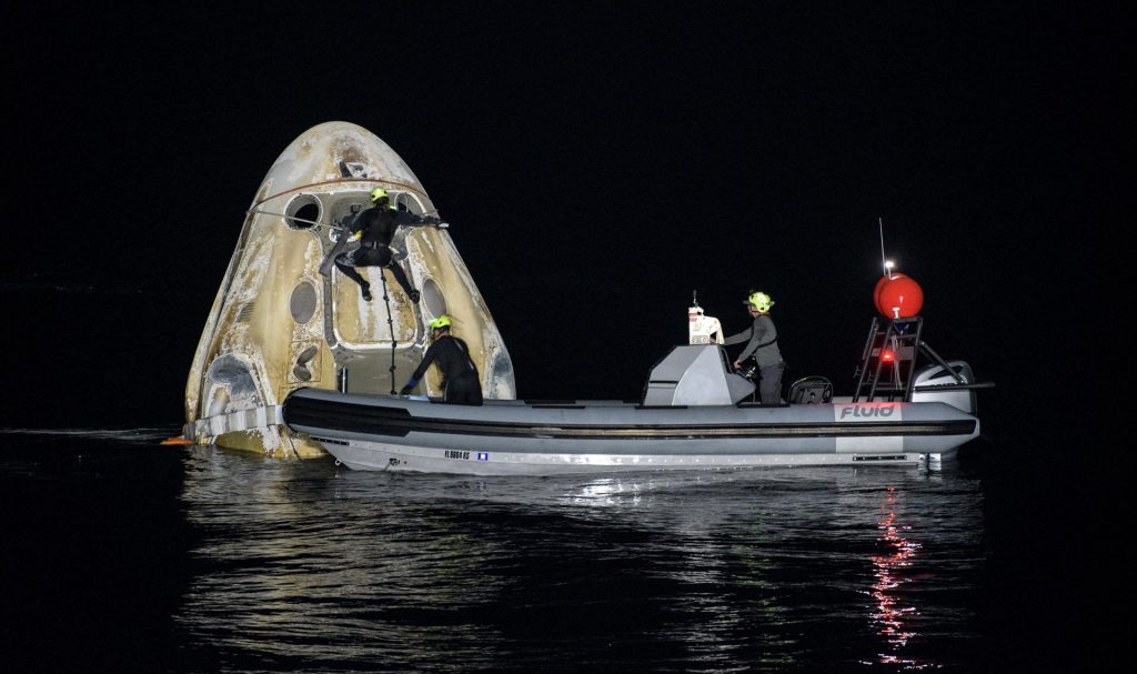 La cápsula del Crew-1 regresó con éxito a la Tierra