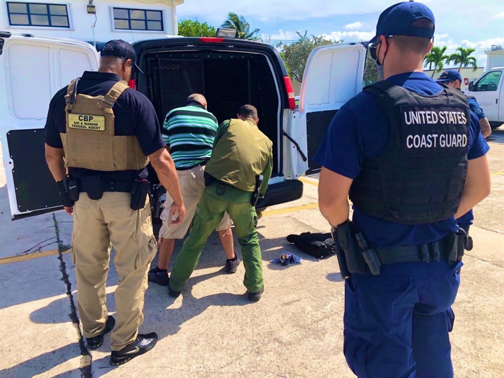 Autoridades interceptaron a 29 inmigrantes cubanos en los Cayos de Florida