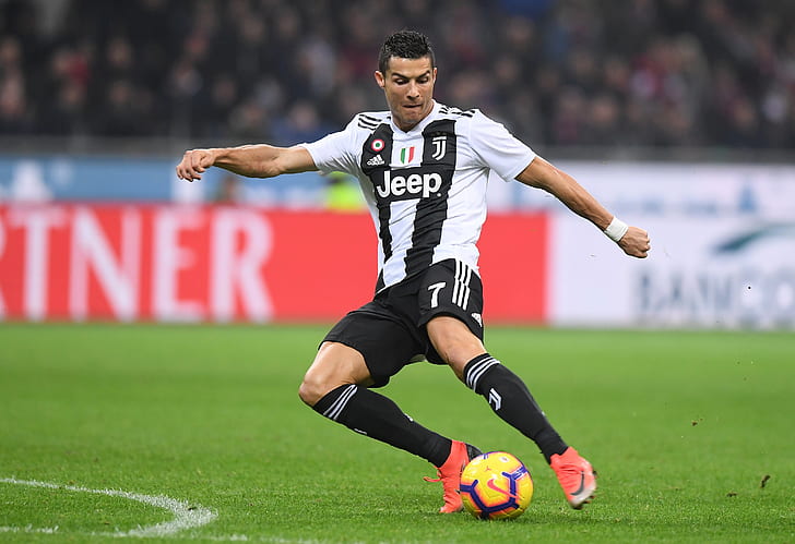 Camiseta de Ronaldo es subastada para ayudar a un bebé