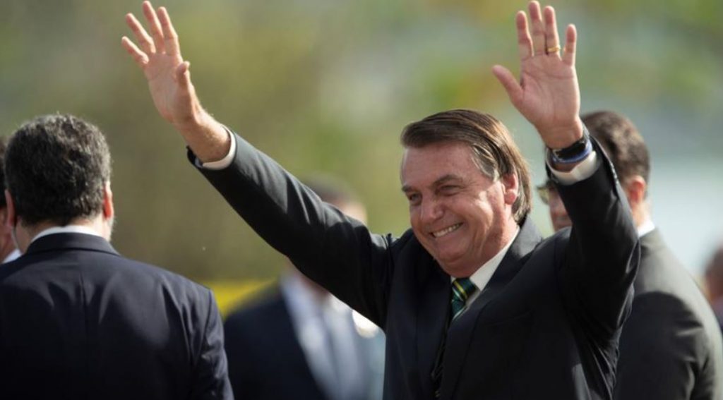 Bolsonaro abucheado