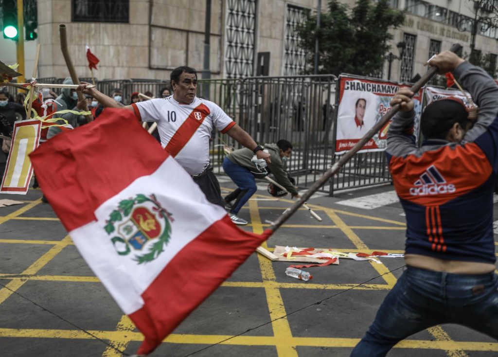 Más de 60 exmilitares de Perú son investigados por sedición durante las elecciones