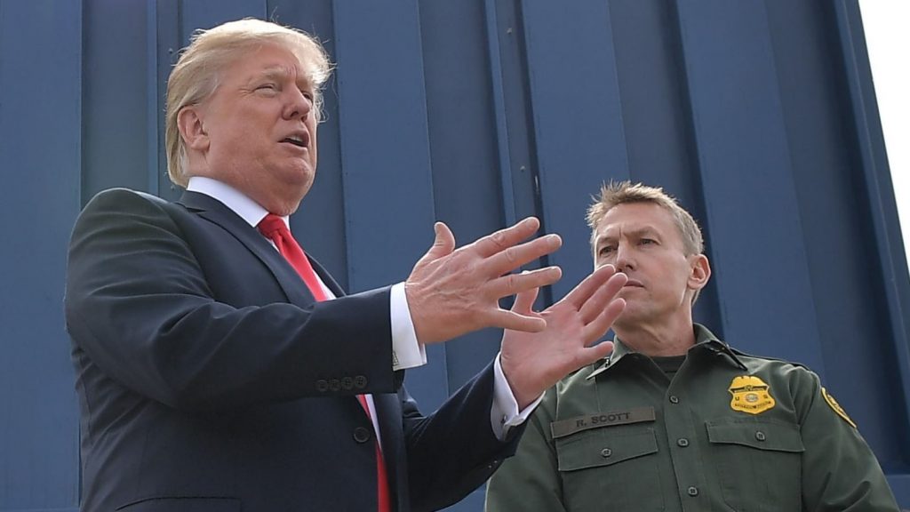 Biden destituyó al Jefe de la Patrulla Fronteriza designado por Trump