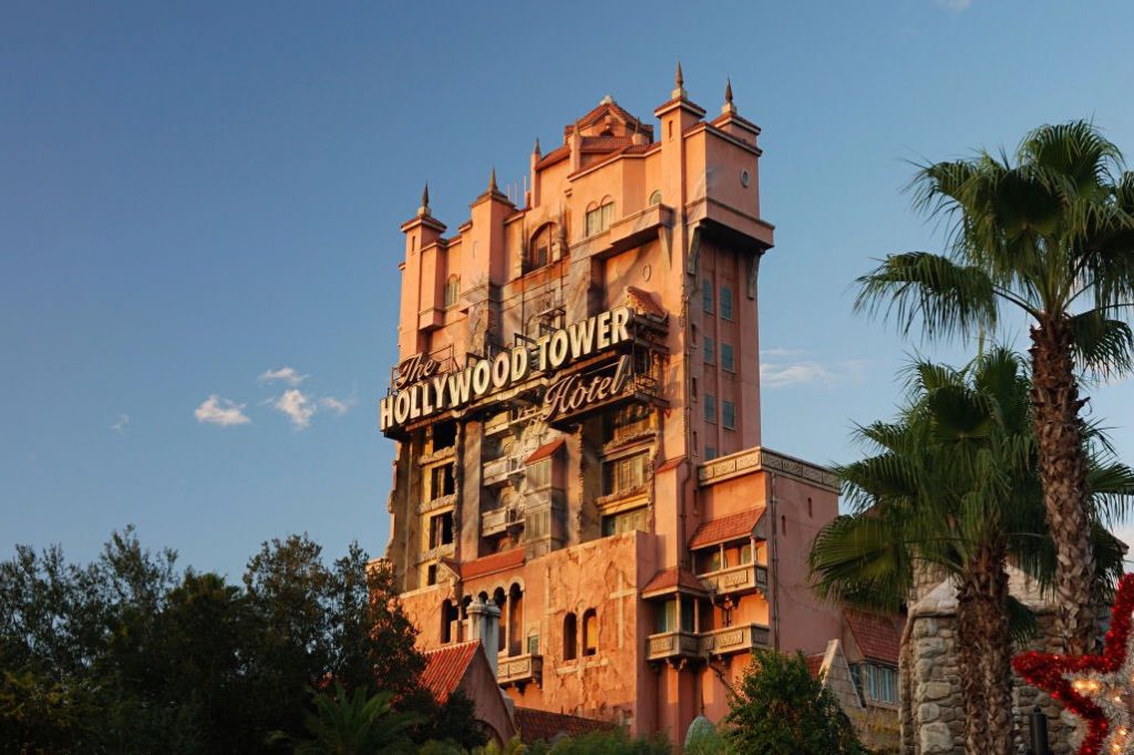 Scarlett Johansson actuará y producirá La Torre del Terror de Disney