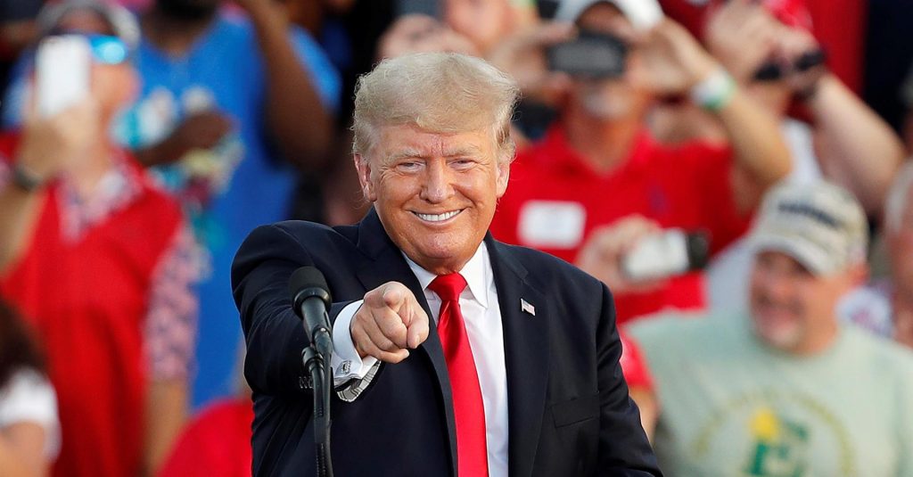 Trump retoma los mítines en Ohio atacando la "inundación de migrantes ilegales"
