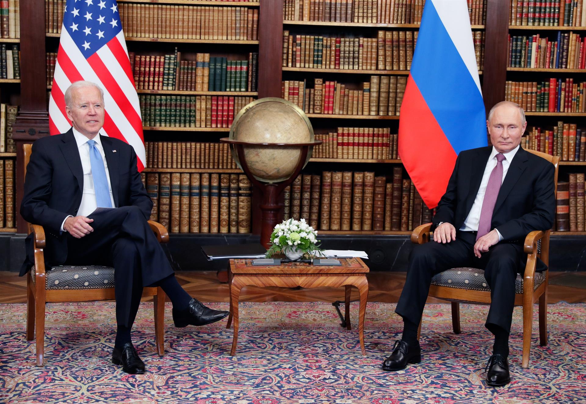 Biden prefiere "verse cara a cara" y Putin desea un encuentro "productivo" en inicio de la cumbre