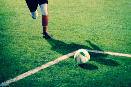 Futbolista transgénero de 13 años demanda a a Florida por nueva ley