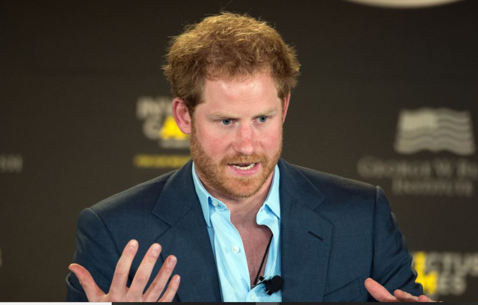 El príncipe Harry publicará su biografía, en la que lleva trabajando un año
