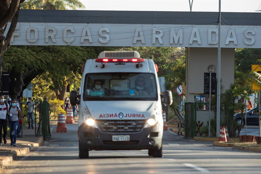 Bolsonaro se sometió a "pruebas complementarias" para evaluar una "cirugía de emergencia"